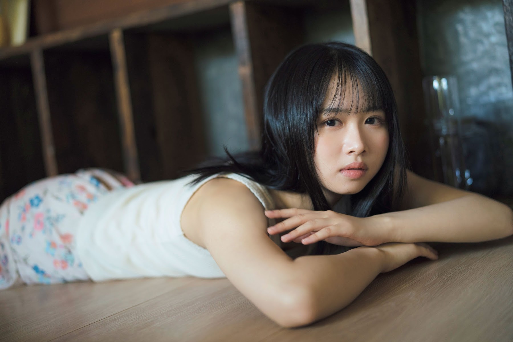  筒井あやめ 千葉恵里 上西怜 真下華穂 Platinum Flash Vol.20 ItfJ9W.jpg