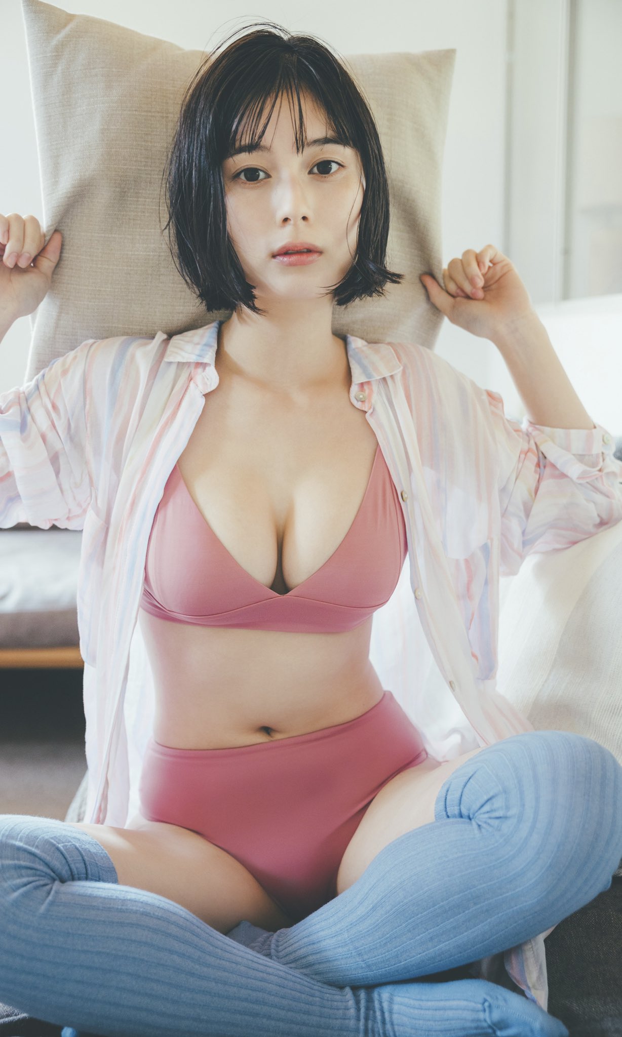 吉冈里帆 小日向ゆか 大久保樱子-Weekly Playboy 2022.12.12 No.49-50 高清套图 第54张